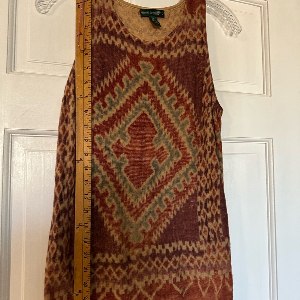 Geometric Pattern Sleeveless Top